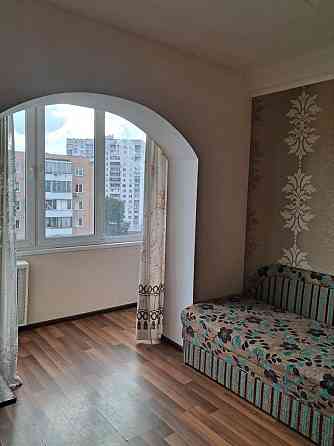 Продається 3х кімн.кв.,Лесной проспект 6а,8/9,56.3/40.6/6.8 Київ