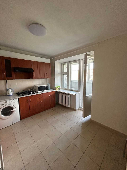 метро Житомирська, Академмістечко, Борщагівка, Центр, вул. Шкільна 27а Петропавлівська Борщагівка - зображення 2