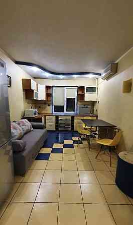 Продам кв. 55 м .кв м. Позняки-2 мин.( є все необхідне для життя ) Kyiv