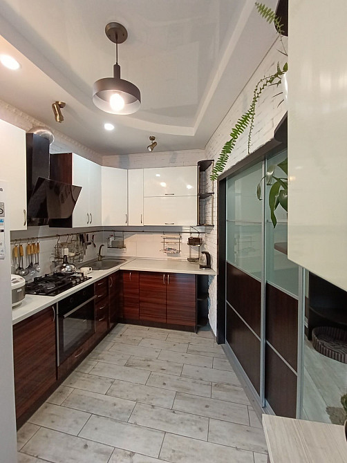 Оренда квартири, 39м2, 3 окремі спальні місця, газ Ирпень - изображение 1