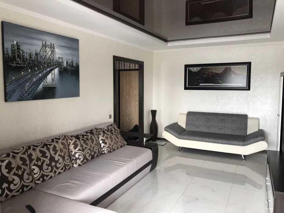 Оренда 2х квартири .Центр.Набережний квартал Рівне - зображення 2