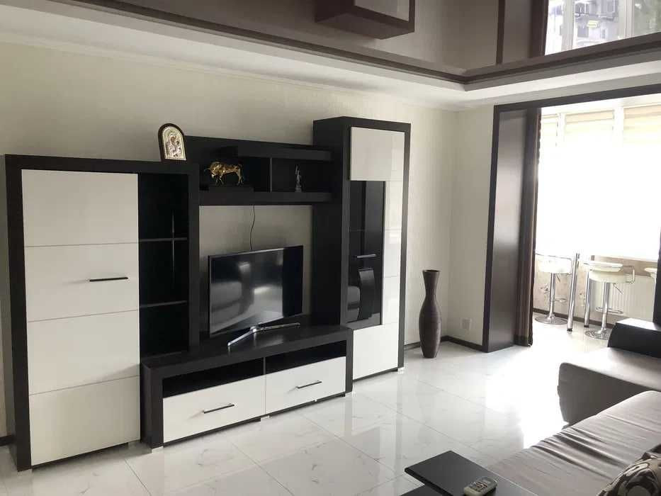 Оренда 2х квартири .Центр.Набережний квартал Рівне - зображення 1