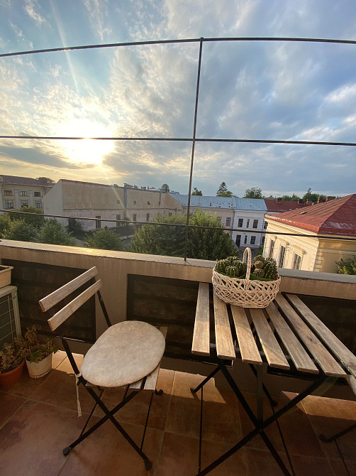 3-кімнатна квартира в історичному центрі міста Чернівці - зображення 1