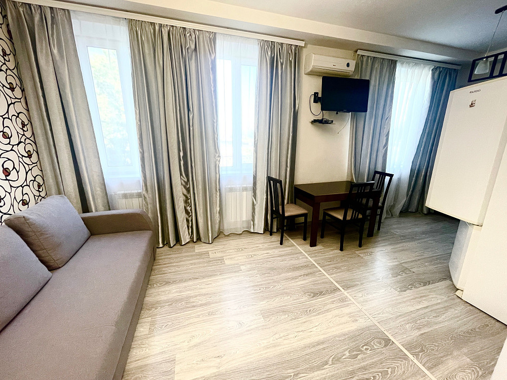 2к квартира з сауною Камʼянське Центр Кам`янське (Запорізька обл.) - зображення 2