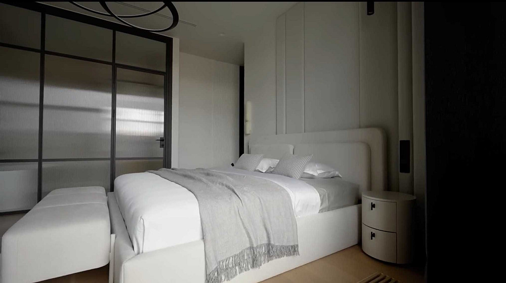 ЖК "Alter Ego". Лабораторний провулок, 7. 2 гардеробні, робоче місце Киев - изображение 1