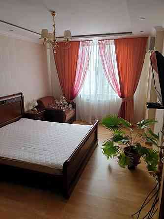 Оренда Григоренка Ахматової Пчілки Драгоманова Урлівська SF Киев