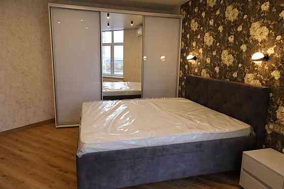 Шикарна 2-х кімн. кв. з якісним ремонтом, ЖК «Русанівська гавань». Киев