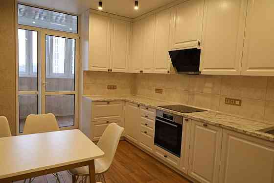 Шикарна 2-х кімн. кв. з якісним ремонтом, ЖК «Русанівська гавань». Киев