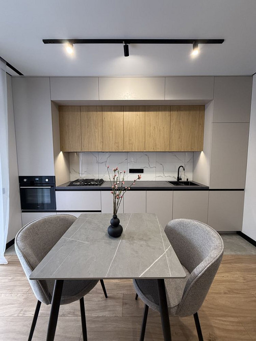 Бізнес клас! Неймовірна простора 1к з ремонтом та балконом Ірпінь - зображення 5