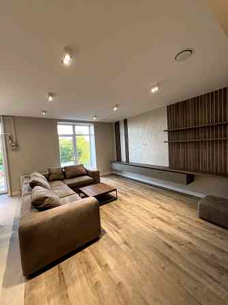 Продаж 3к квартири 104 кв. м на вул. Мала Морська Николаев