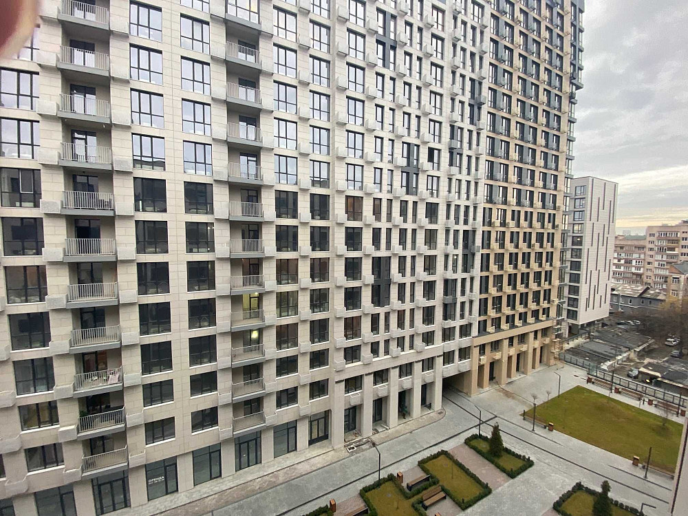 Район станції метро " Золоті Ворота" . ЖК " Ярославов Град" . Київ - зображення 6