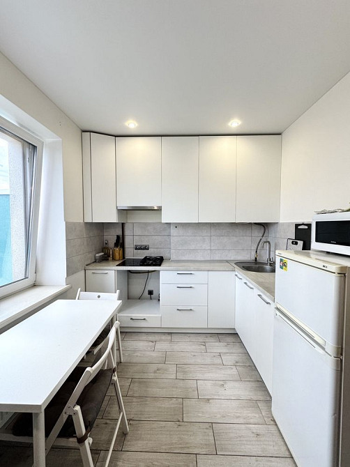 Однокімнатна з ремонтом та меблями Кирнички - зображення 1