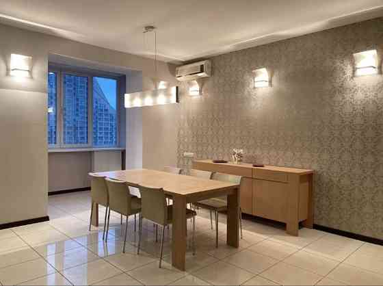 Сдам 3х комнатную в центре! Без% Киев