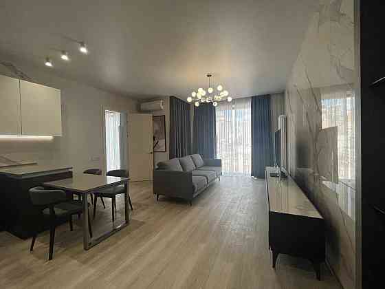 Перша здача! Сучасна квартира з дизайнерським інтер’єром Киев