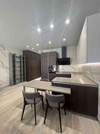 Перша здача! Сучасна квартира з дизайнерським інтер’єром Киев