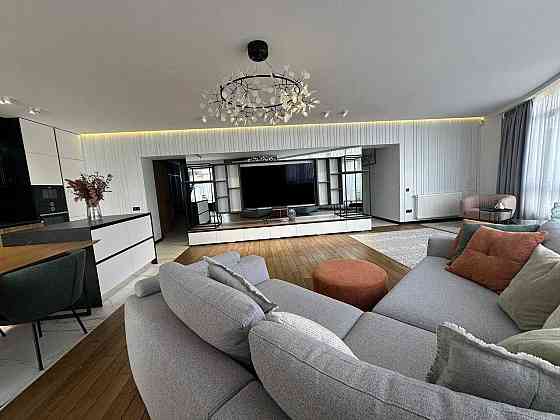 Пропонується простора, 2к +кухня студія з сучасним ремонтом Ивано-Франковск