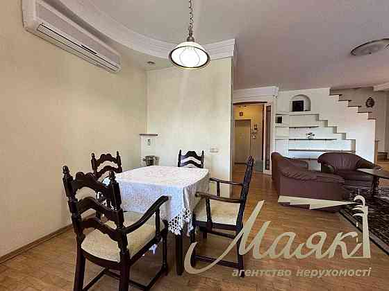 Оренда дворівневої квартири по вул.Верхогляда 4, Печерський район. Киев