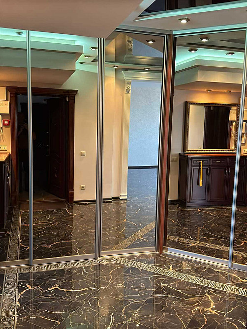 Простора 3-к. квартира з дизайнерським ремонтом за вул. Олеся Гончара Луцьк - зображення 8