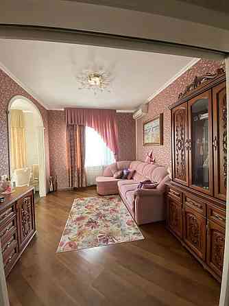 Двокімнатна, євроремонт, 60 м2, вулиця  Михайла Бойчука 12а Киев