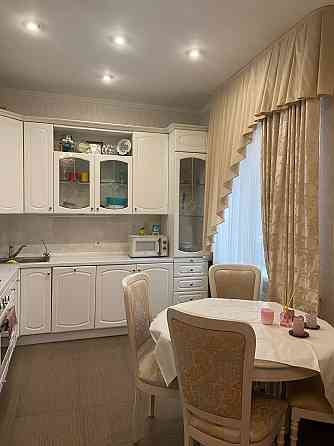 Двокімнатна, євроремонт, 60 м2, вулиця  Михайла Бойчука 12а Киев