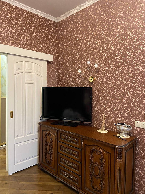 Двокімнатна, євроремонт, 60 м2, вулиця  Михайла Бойчука 12а Киев - изображение 8