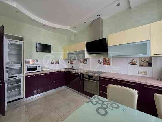 Київ, Дніпровський район, вул. Микільсько-Слобідська, 1а Київ