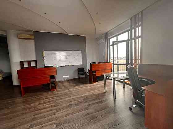 Владелец. Продам квартиру (центр) ул. Чернышевского 130 кв.м 