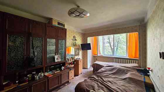 ТОП! Квартира під ремонт у престижному районі Русанівський бульвар Киев