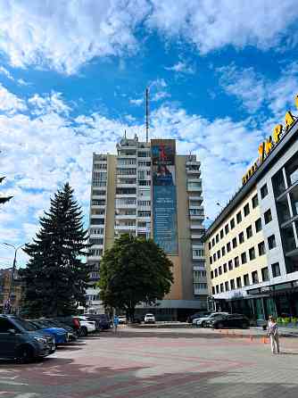 Двокімнатна квартира в центрі міста з частковим ремонтом Луцьк