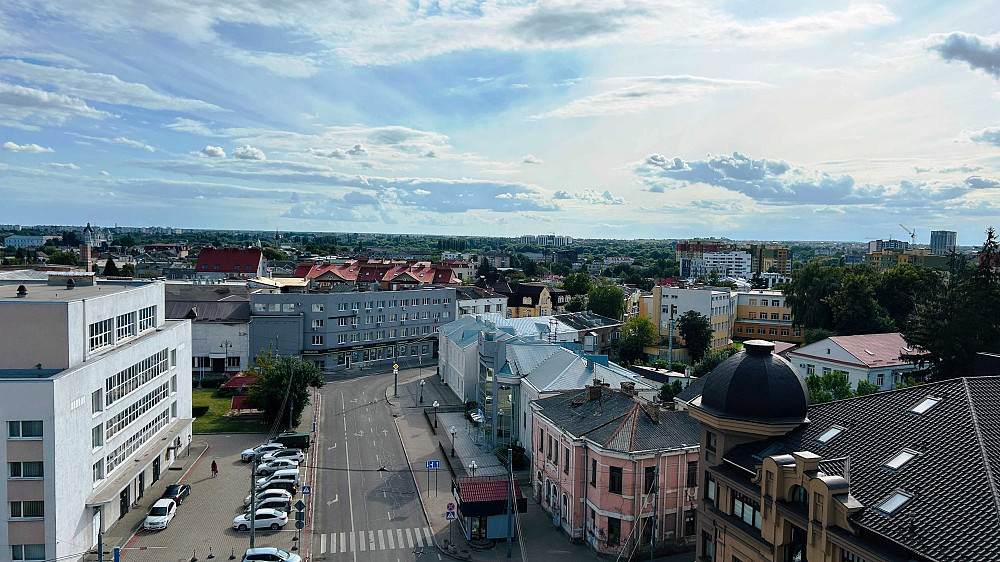 Двокімнатна квартира в центрі міста з частковим ремонтом Луцк - изображение 2