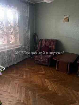 Виноградар Трикімнатна Квітневий 7 Киев