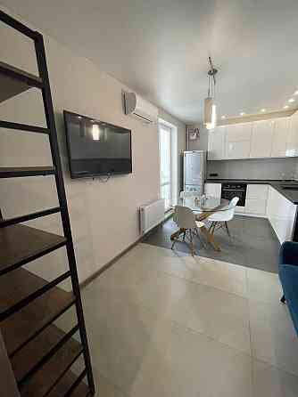 Продам 3-х к.кв. новострой ЖК Ньютона. Новые Дома. Коммунальный рынок Харьков