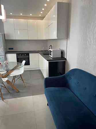 Продам 3-х к.кв. новострой ЖК Ньютона. Новые Дома. Коммунальный рынок Харьков