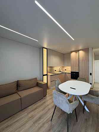 Продається Нова, якісна, велика квартира. Центр міста. Новабудова. Ужгород