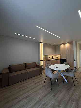 Продається Нова, якісна, велика квартира. Центр міста. Новабудова. Ужгород