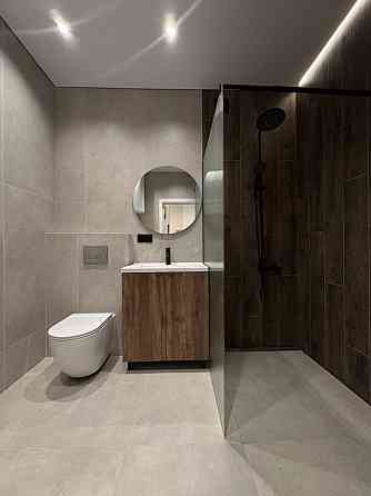 Продається Нова, якісна, велика квартира. Центр міста. Новабудова. Ужгород