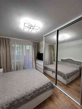 2- кімнатна квартира на 3 поверсі, в цегляному будинку з ремонтом Угорники