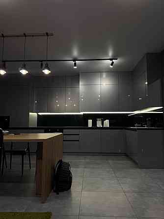 Простора квартира з дорогим ремонтом Рованці