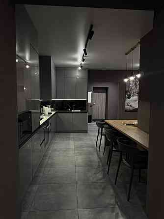 Простора квартира з дорогим ремонтом Рованці