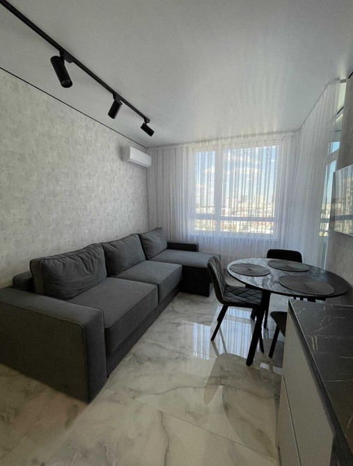 Шикарна 1-к квартира 47м2 ЖК Республіка Respublika Теремки Київ - зображення 4