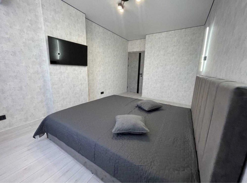 Шикарна 1-к квартира 47м2 ЖК Республіка Respublika Теремки Київ - зображення 2