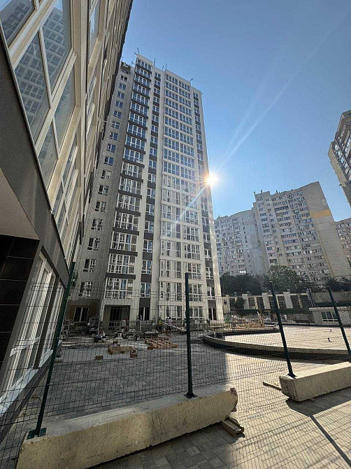 Продається 1 кімнатна квартира в ЖК Акварель 3, Центр Одеса - зображення 1