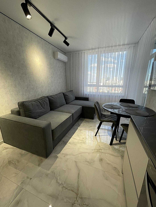 Стильний ремонт велика 1-к  ЖК Республіка Respublika Республика Киев - изображение 3