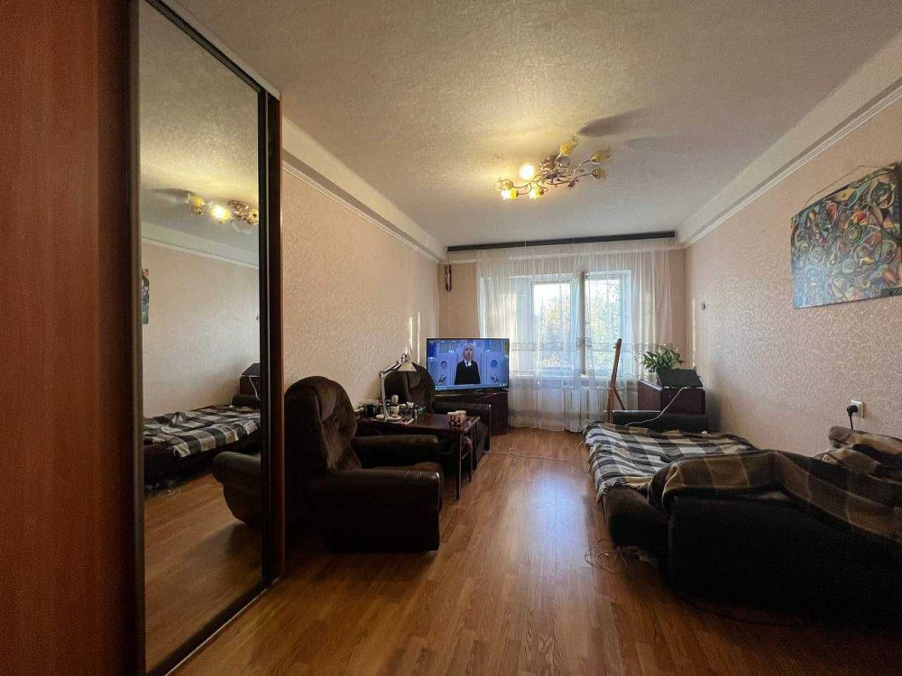 Запорожця (Чорних Запорожців) 11,  цегляний буд., 3-й поверх. Киев - изображение 1