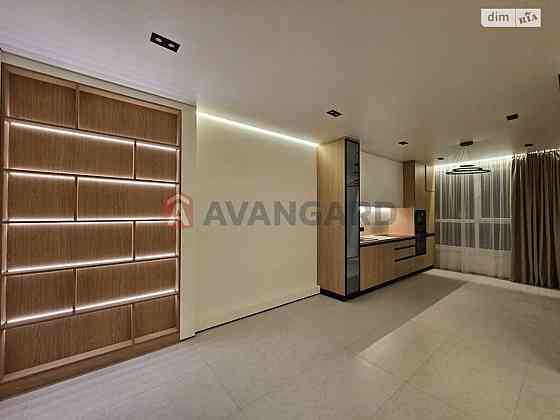 Продам гарну та простору квартиру у новому ЖК! Львов