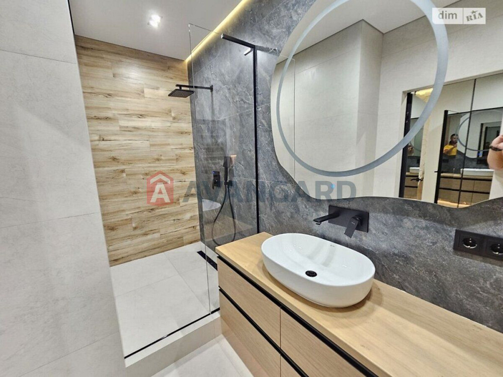 Продам гарну та простору квартиру у новому ЖК! Львов - изображение 7