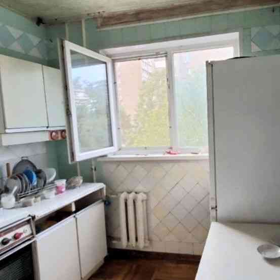 М.Левада, продам 2ух комн.кварт.,пр-т Гагарина,90, Hg11 Харьков