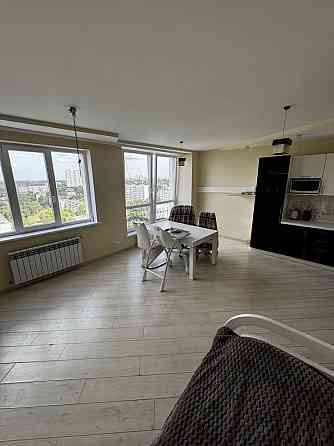 Продам 3к.кв. Салтівка  пр.Ювілейний ЖК Квартет 603 м/р  65000 у.е.  M Харьков