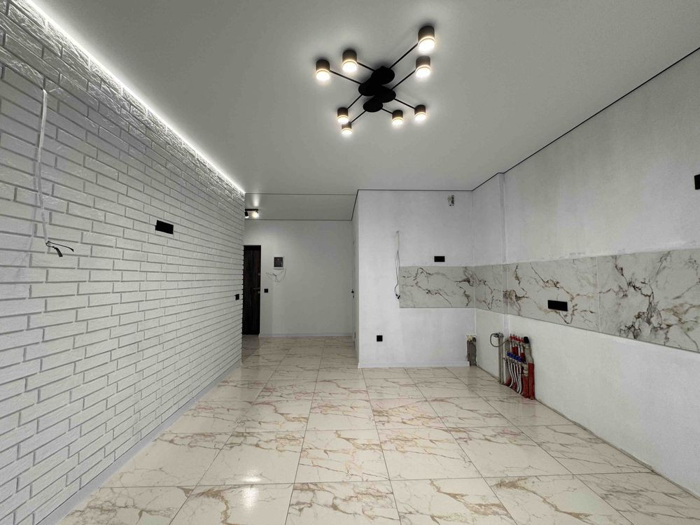 Продається з сучасним ремонтом 2-х кімнатна квартира Ивано-Франковск - изображение 1