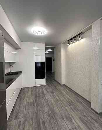 Продам двухкомнатную квартиру в ЖК на Бочарова. Одесса